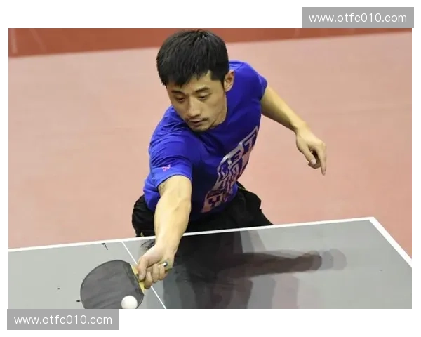 转身护球核心技战术解析与实战应用全面提升进攻稳定性和比赛节奏掌控